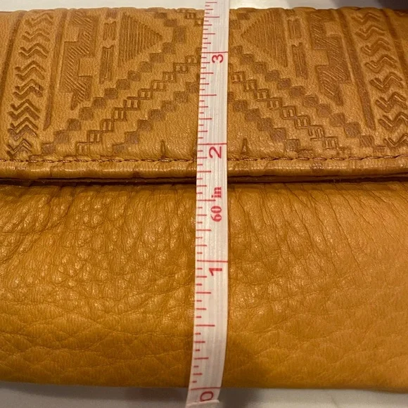 NWOT Brama Handmade Canada Deerskin Tooled Leather Wallet - Picture 13 of 14